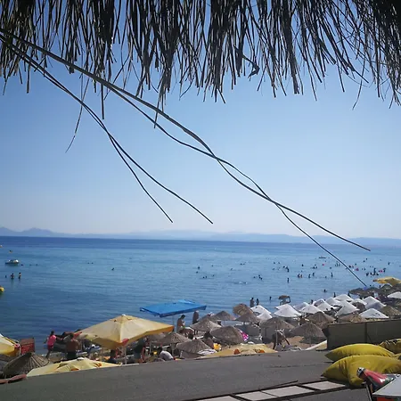 Πανσιόν Sahmeran Ayvalı