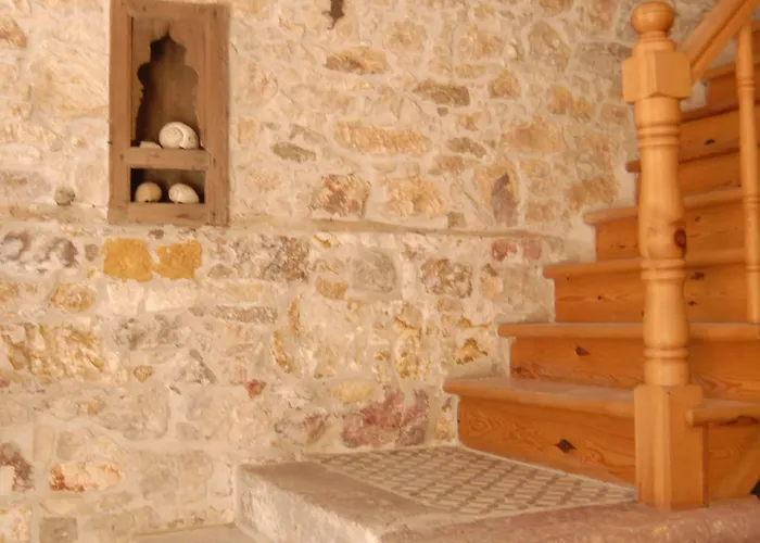 Sahmeran Πανσιόν Ayvalı