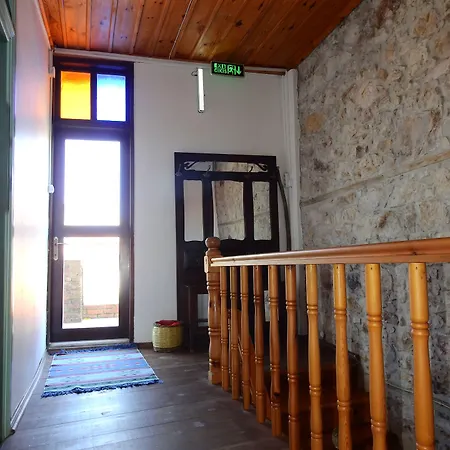 Sahmeran Ayvalı